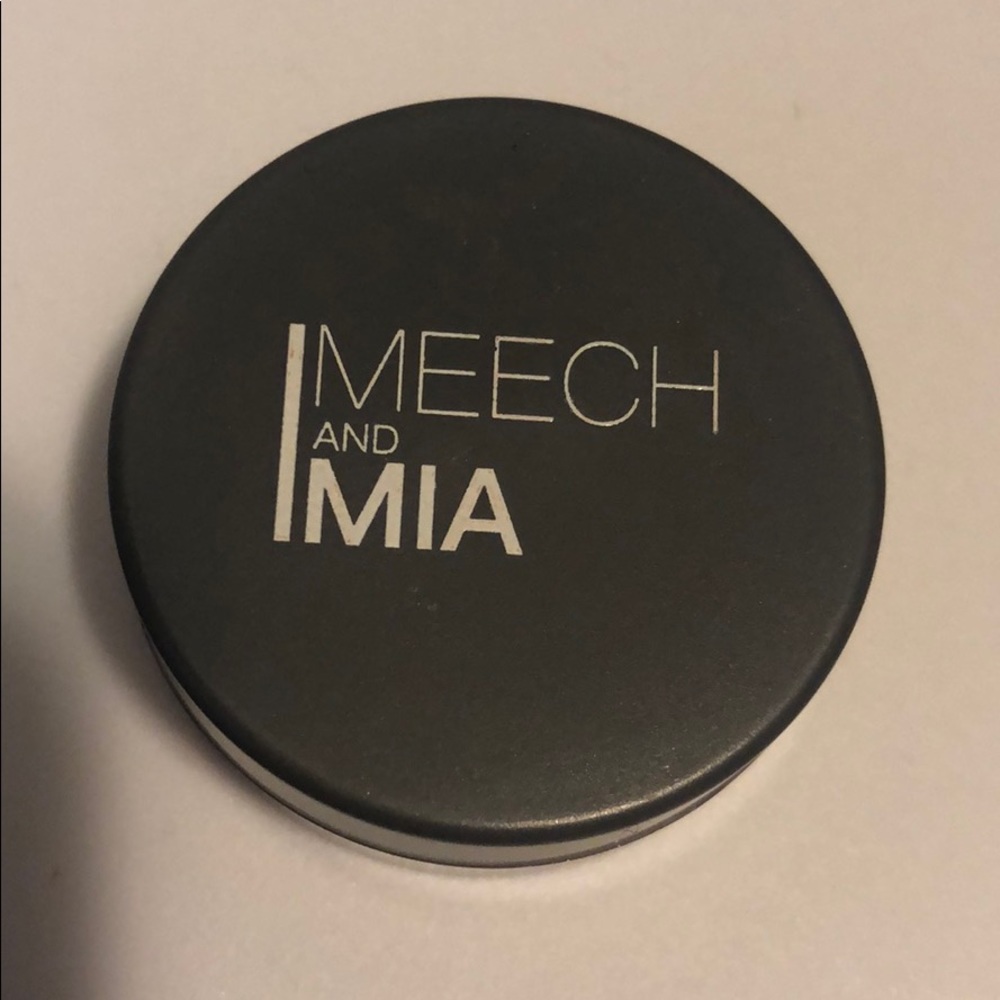 Shimmery copper loose eyeshadow